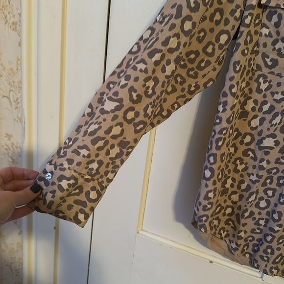 A new day cheetah button down top size medium - Picture 3 of 5